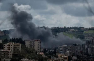 حزب الله” يهاجم المستوطنات وإسرائيل تكثف غاراتها على جنوب لبنان